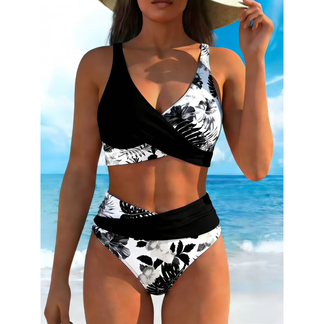Sisi | Bikini con Frente Torcido y Cintura Alta