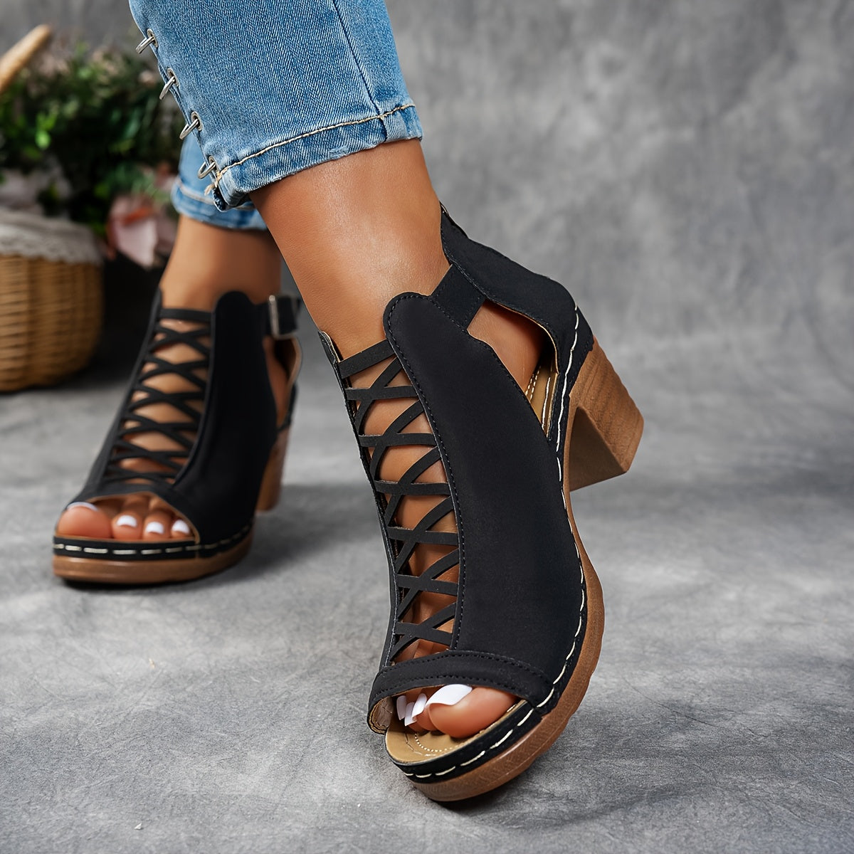Nessa | Sandalias con Tacón de Rejilla