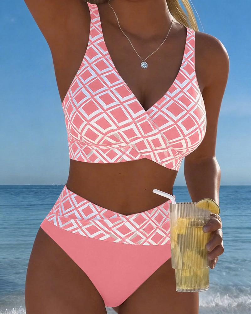 Bikini de Dos Piezas con Corte de Sujetador y Patrón de Diamantes