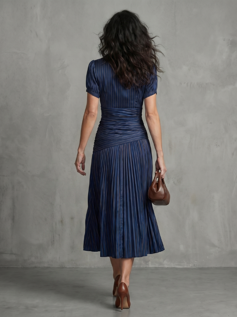 Theodora | Vestido Midi con Plisado y Rayas en la Cintura