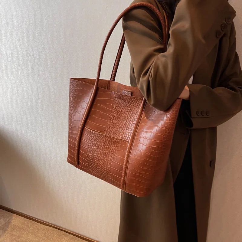 Christina™ | Bolso de hombro refinado