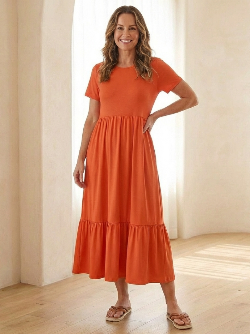 Nerissa | Vestido midi de tirantes cortos con cuello redondo