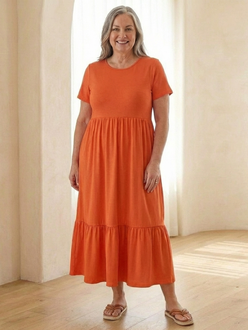 Nerissa | Vestido midi de tirantes cortos con cuello redondo