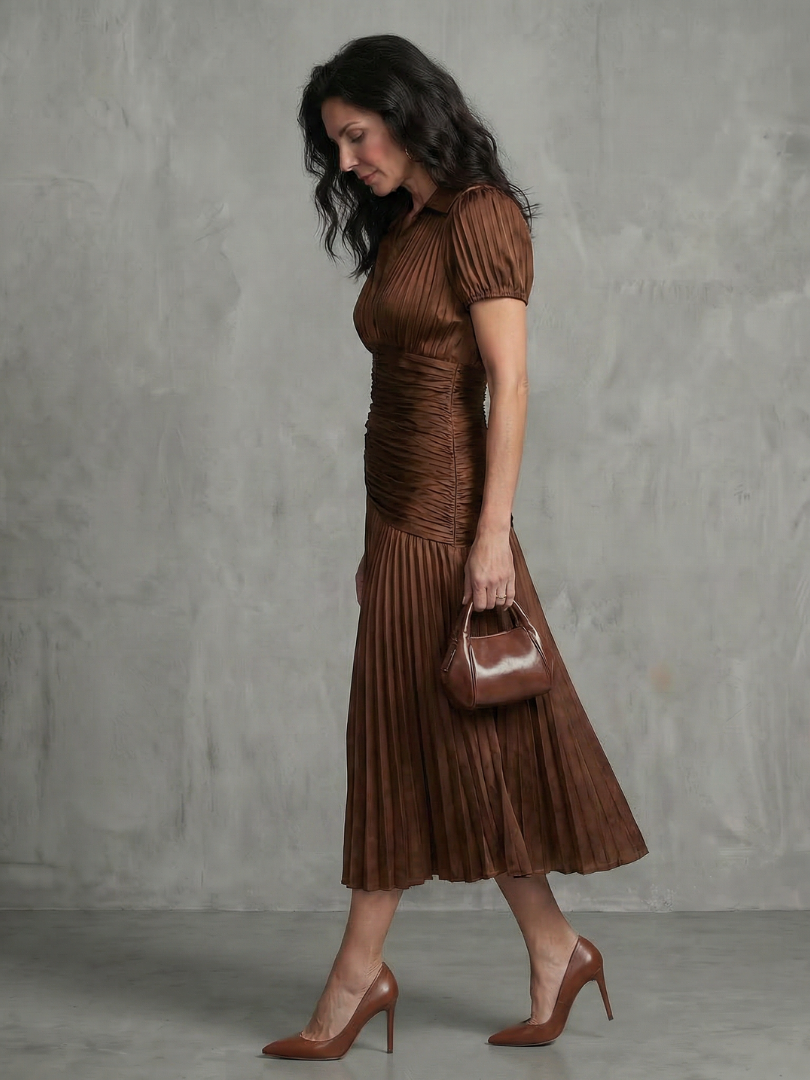 Theodora | Vestido Midi con Plisado y Rayas en la Cintura