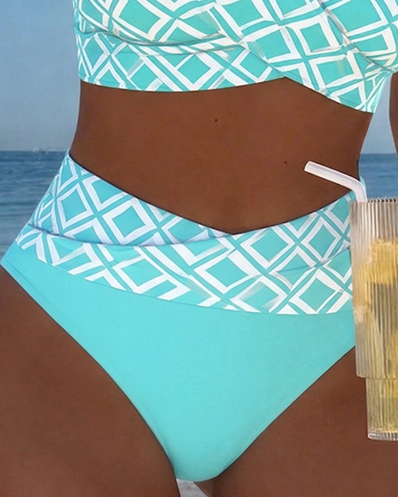 Bikini de Dos Piezas con Corte de Sujetador y Patrón de Diamantes
