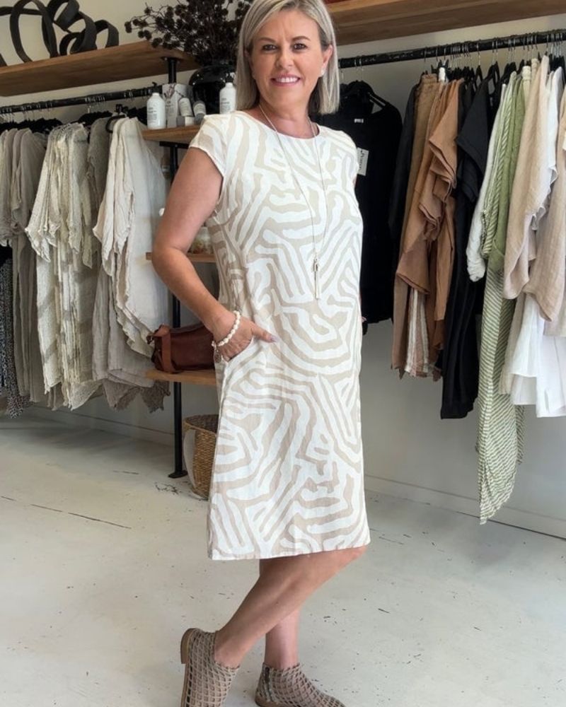 Melia | Vestido de verano con escote redondo y hermosa estampado
