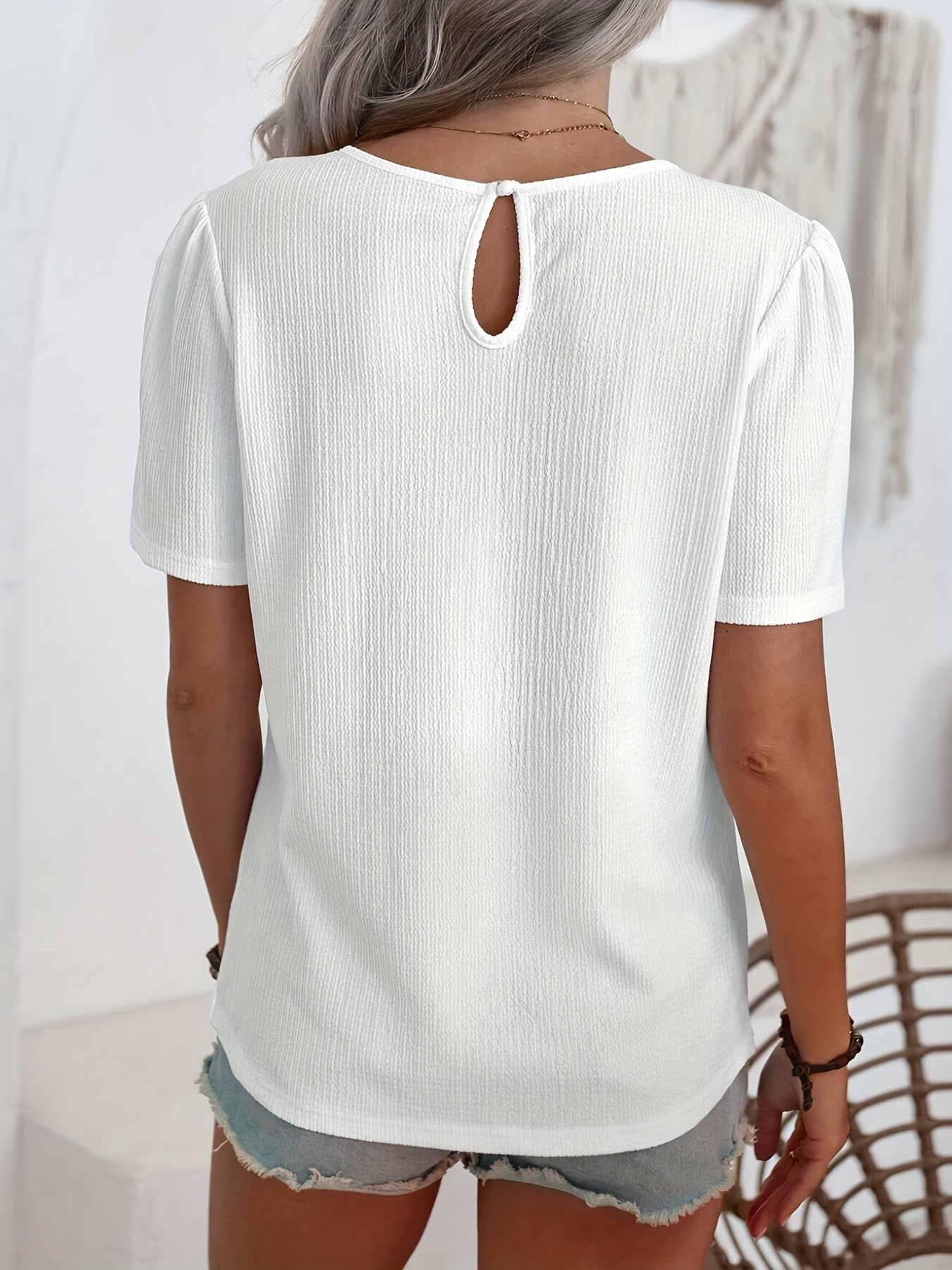 Noémie™ — Camiseta elegante con textura sutil