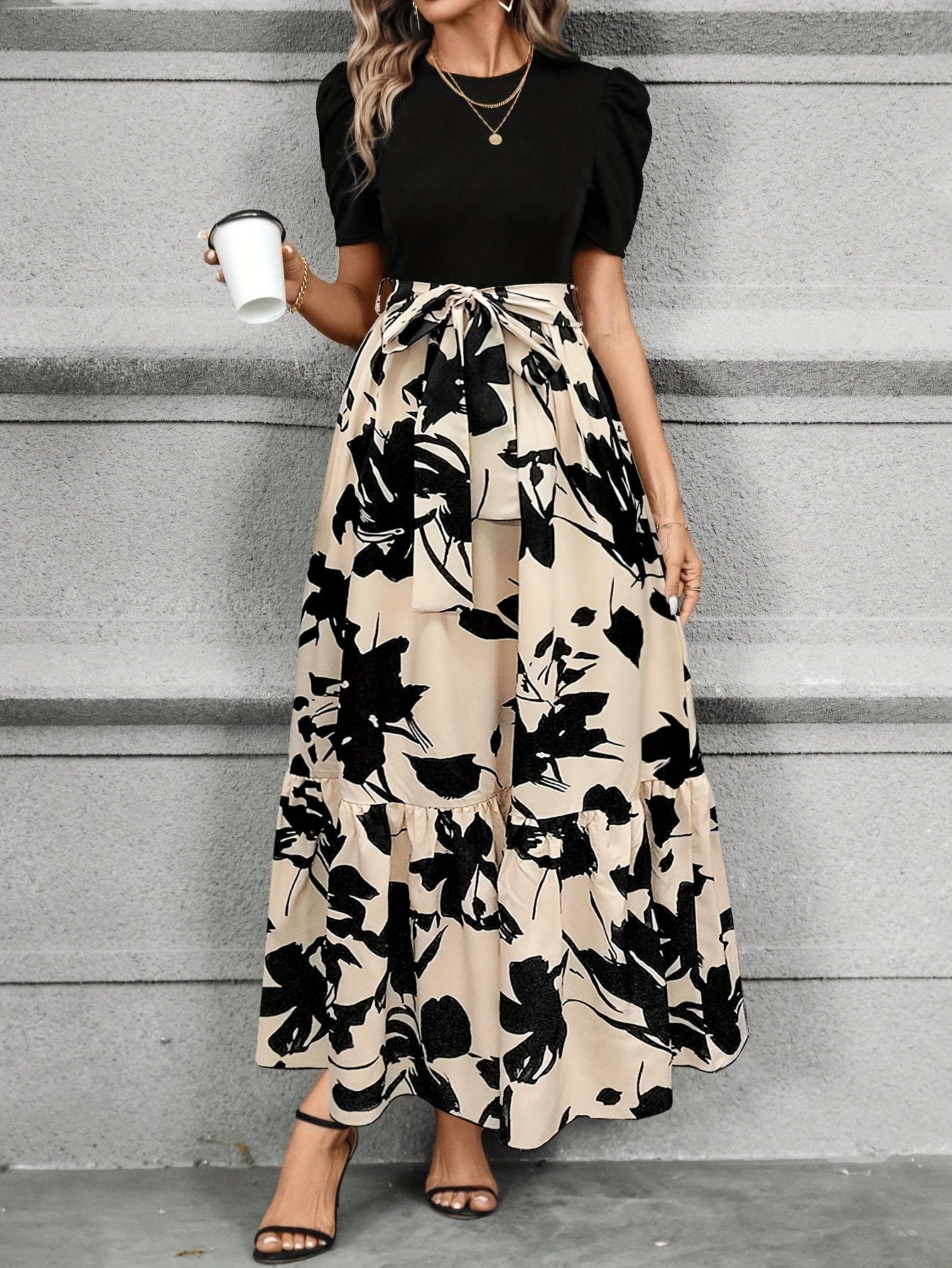 Briony - Vestido Floral de Cintura Alta con Dobladillo de Volantes