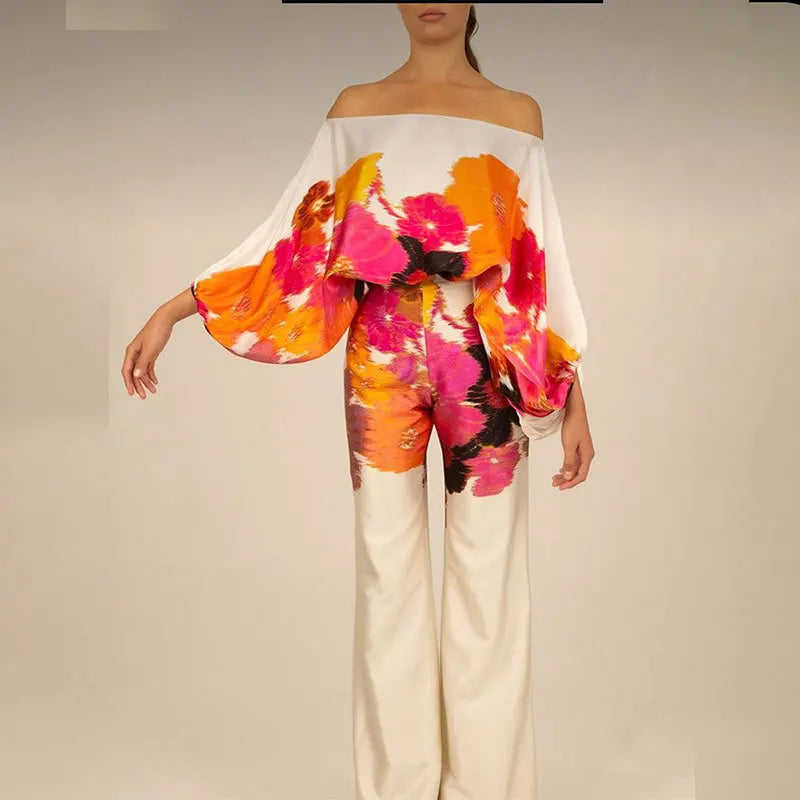 Conjunto de Dos Piezas con Estampado de Olas y Hombros Descubiertos