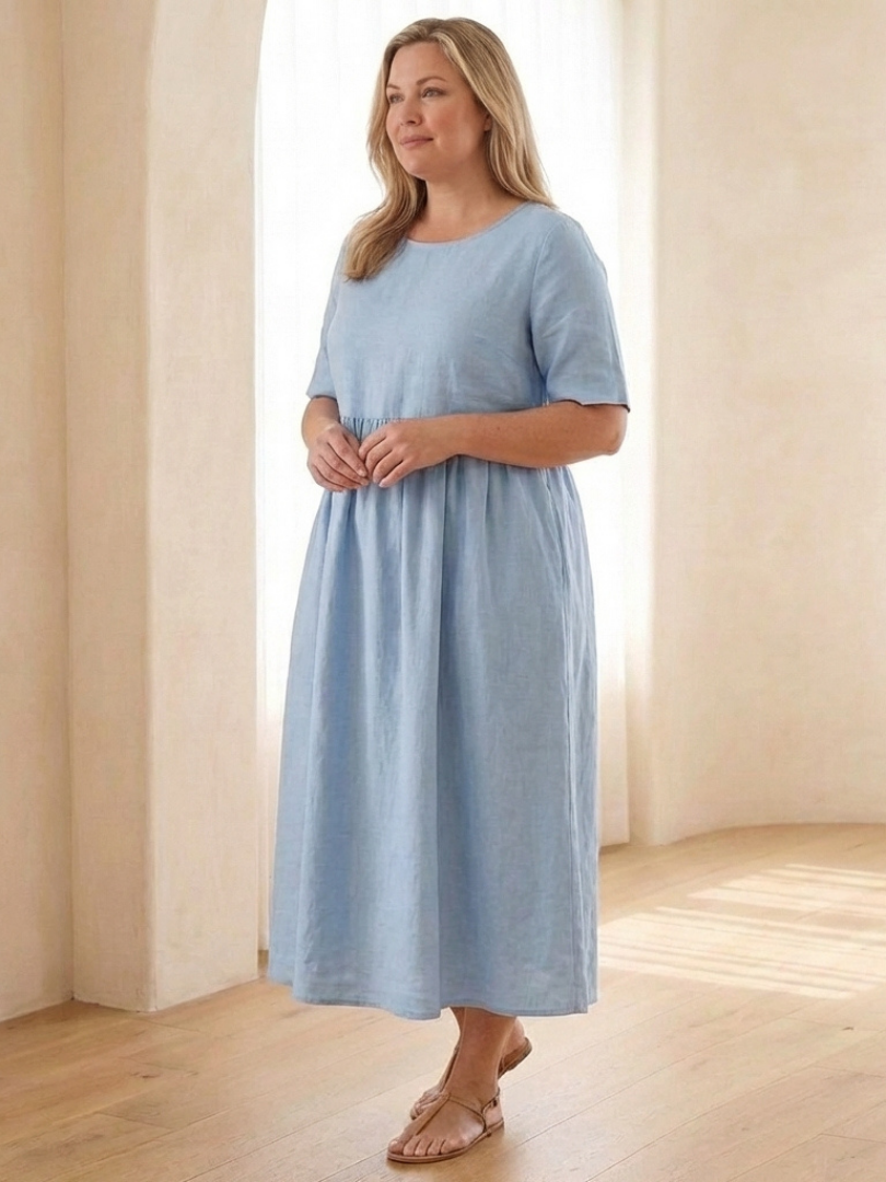 Maribel | Vestido Midi con Cuello Redondo y Manga Corta Fruncido