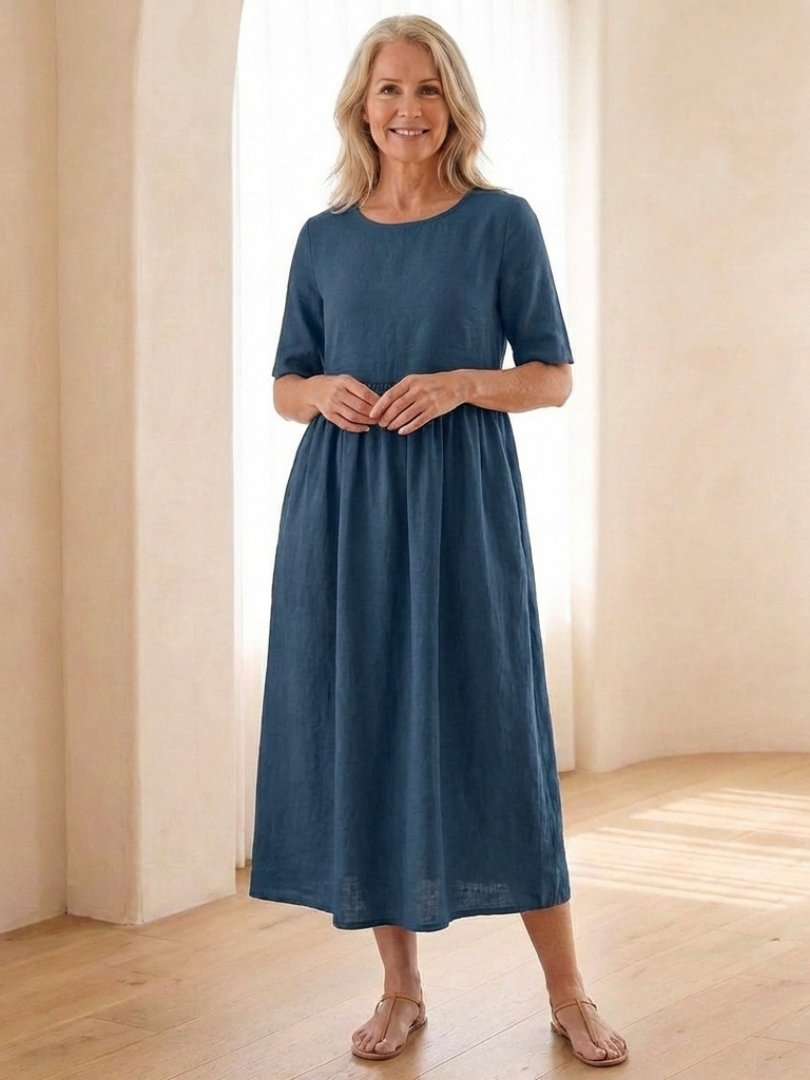 Maribel | Vestido Midi con Cuello Redondo y Manga Corta Fruncido