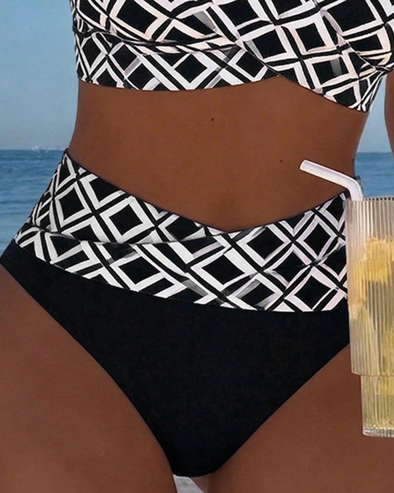 Bikini de Dos Piezas con Corte de Sujetador y Patrón de Diamantes