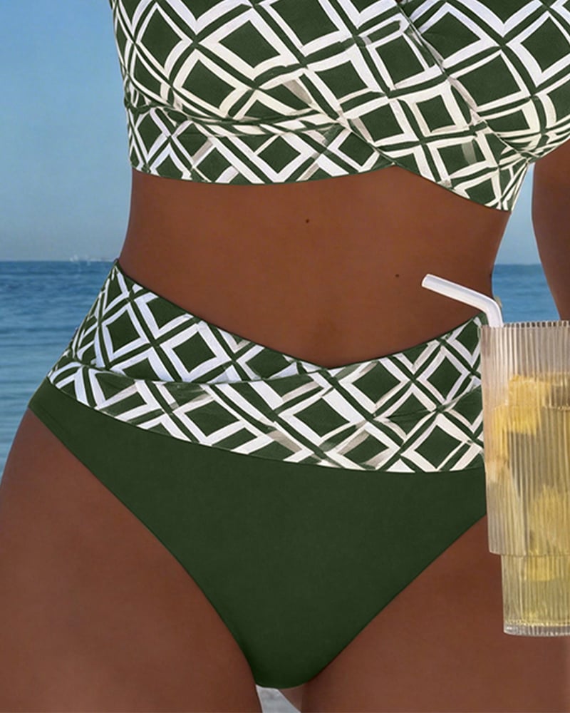 Bikini de Dos Piezas con Corte de Sujetador y Patrón de Diamantes