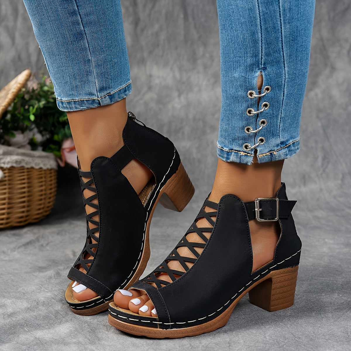 Nessa | Sandalias con Tacón de Rejilla